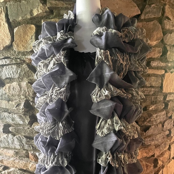 Luxe Metallic Silk Boa - Picture 4 of 6